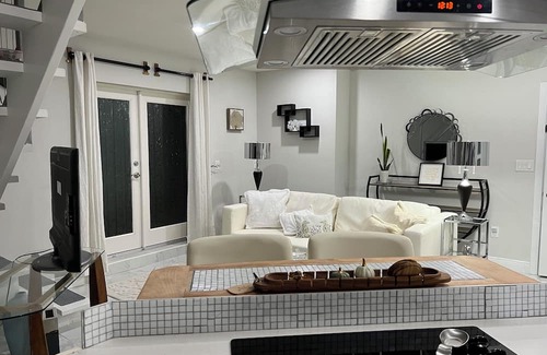 Westchase Villa | Charming 1-bedroom Loft/Villa in wonderful Equestrian Community