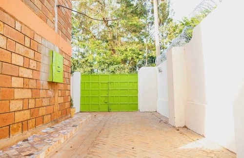 Murang'a Wohnung | Quiet, welcoming and Serene 2-bedroom airbnbs in Muranga with no shared tenants