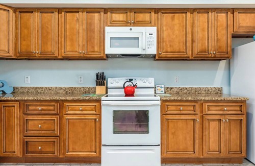 Audubon Place Haus | New Listing- Dauphin on the Gulf, Beachfront, 5/4.5, Pet Friendly, Sleeps 12