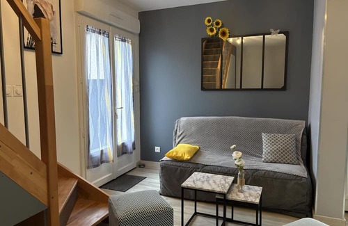 Bransat Hütte | Family home in the heart of Allier with enclosed garden, parking, and air conditioning