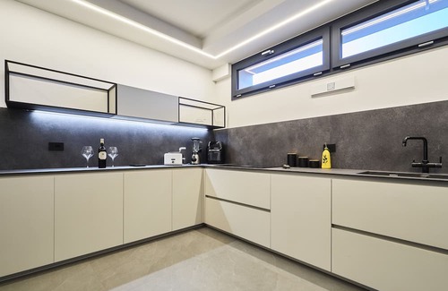 Monza Villa | Villa GIO’s ELITE: Design Villa with Pool and VIP Services near Monza Racetrack