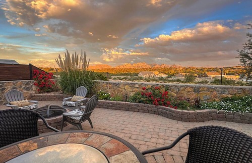 Las Cruces Haus | 4-Bedroom Mountain View Retreat – Perfect for Parties & Family Gatherings