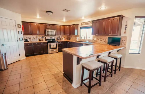 Las Cruces Haus | 4-Bedroom Mountain View Retreat – Perfect for Parties & Family Gatherings