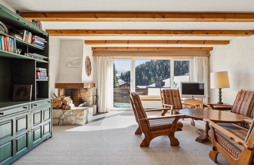 Laax Wohnung | Laax 365 Ski IN & Ski OUT - Bike & Relax with a view of the mountains, up to 6 people