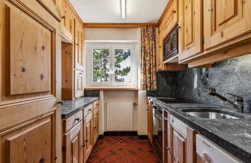 Laax Wohnung | Laax 365 Ski IN & Ski OUT - Bike & Relax with a view of the mountains, up to 6 people