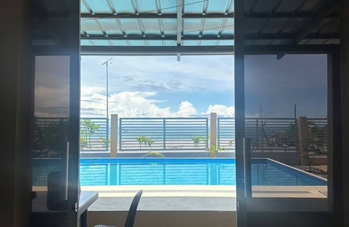 Botolan Haus | Beachfront Getaway ~ Private Pool & Ocean Views