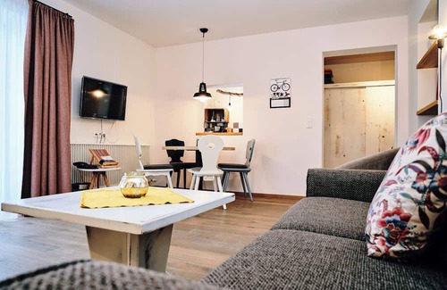 Lechaschau Hotel | Apartment in hotelbuilding sleeps 4 in a beautiful area