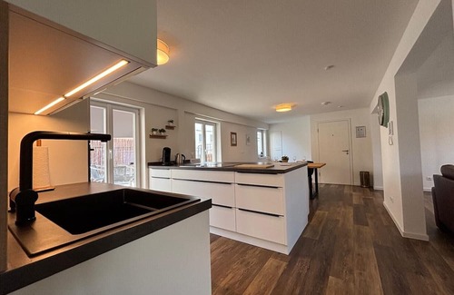 Oberderdingen Wohnung | Aposto Apartments Am Marktplatz 13 with Private Terrace and Wi-Fi