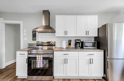 Cornwall Wohnung | Bright 1-BR APT, Prime Location 5