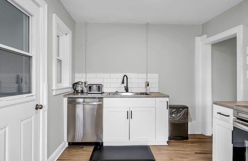 Cornwall Wohnung | Bright 1-BR APT, Prime Location 5