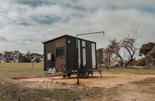 Willalooka Haus | Xmas Rocks - Paddock Pod by Tiny Away