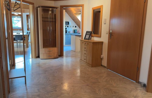 Bad Windsheim Wohnung | Apartment '1' with Balcony and Wi-Fi