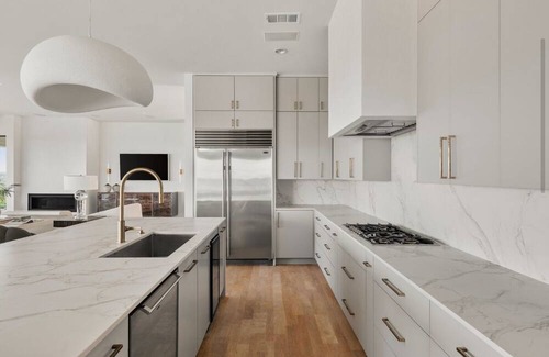 Mount Bonnell Terrace Haus | The Overlook on Monte Vista