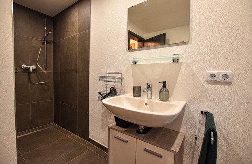Fieberbrunn Wohnung | Room '4 - Cozy Attic' with Wi-Fi