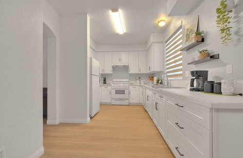 Covina Haus | West Covina 5BR/3BA/Near LA/Arcadia/Disneyland