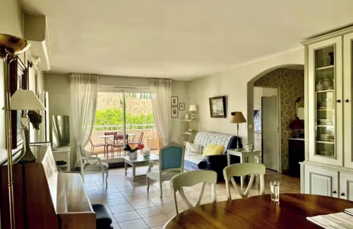 Couronne Urbaine Wohnung | Beautiful T4 apartment with large terrace