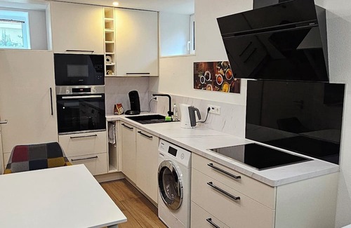 Stuttgart Wohnung | The Modern Cave Lodge - ComfyHome Apartments Stuttgart