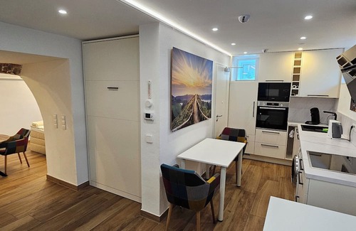 Stuttgart Wohnung | The Modern Cave Lodge - ComfyHome Apartments Stuttgart