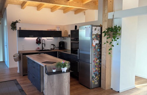 Vils Wohnung | Modern and cozy with mountain views - perfect for groups, families and workations!