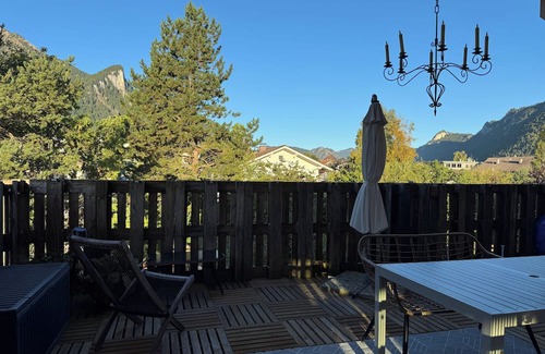 Vils Wohnung | Modern and cozy with mountain views - perfect for groups, families and workations!
