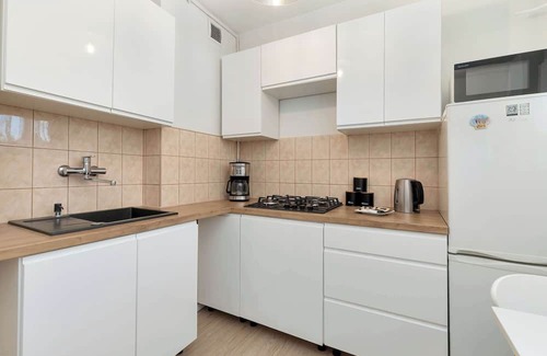 Przymorze Wohnung | Obrońców Wybrzeża 10C | Gdańsk | Bright Apartment | Desk