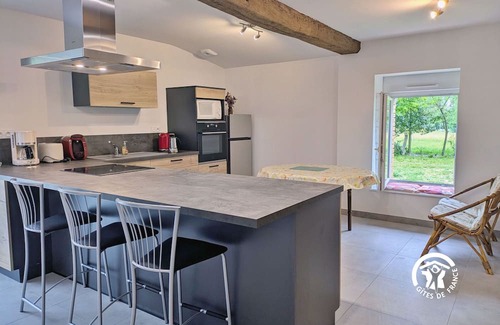 Saint-Michel-de-la-Roe Hütte | Comfortable cottage for 6 with spacious terrace