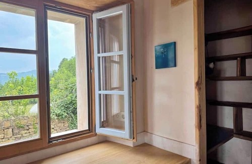 Colunga Haus | Newly Renovated Designer House 10 mins from Beach, Great location