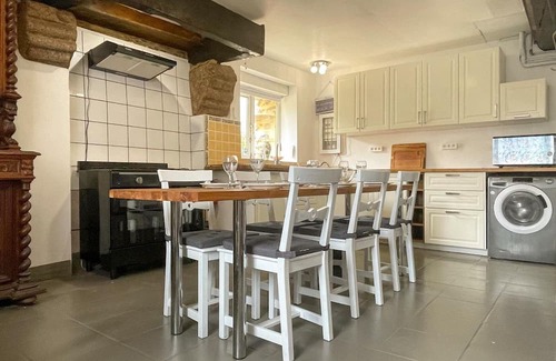 Mantilly Hütte | Spacious house with spa and garden in Normandy’s bocage