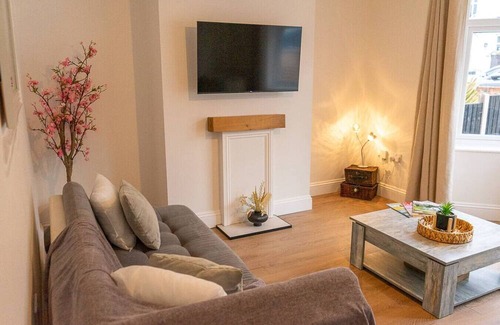 Wigston Haus | Cosy 2BR House | Space Centre | Free Parking