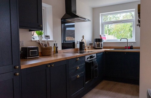 Wigston Haus | Cosy 2BR House | Space Centre | Free Parking