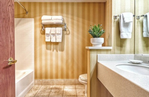 Pembine Hotel | Historic Island Retreat! 3 Chic Units w/ Pool, Golf & Riverside Lounge Access!