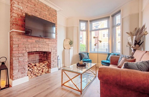 Crewe Haus | South Cheshire Home from Home