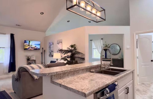 Rocky Mount Haus | Quiet Lake Getaway with Hot Tub – Ideal for Couples