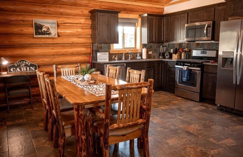 Bonners Ferry Kabine | Spacious Luxury Cabin with Bunk Room & Nature Trail Access near Bonners Ferry, Idaho