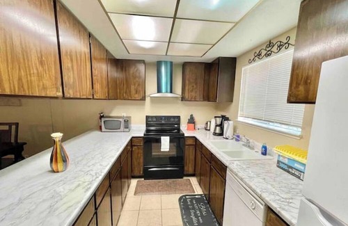 Chinatown Eigentumswohnung | #15 Near Strip /Chinatown /Convention Center