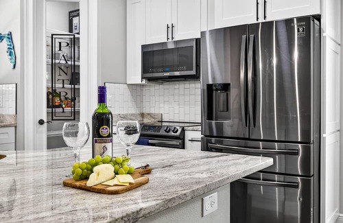 Odessa Haus | Drift & Dwell | Modern Lakehouse Retreat