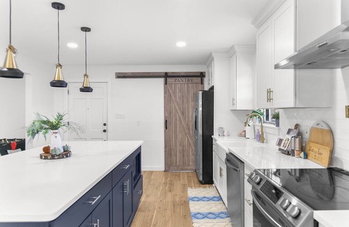 Bessemer Sonstige | 4 acre private Pool Modern Estate! Near Hoover Met