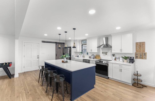 Bessemer Sonstige | 4 acre private Pool Modern Estate! Near Hoover Met