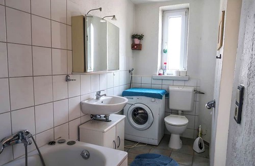 Koenigsbrunn Wohnung | Monteurwohnung mit viel Platz und Parkmöglichkeiten