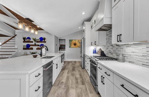 Dadeville Haus | The Chill and Thrill Lakehouse