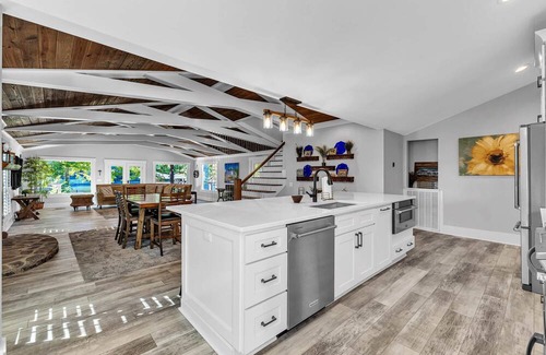 Dadeville Haus | The Chill and Thrill Lakehouse