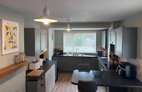 Sketty Haus | Relaxing, homely feel with a spacious garden