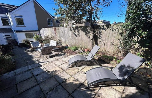 Sketty Haus | Relaxing, homely feel with a spacious garden