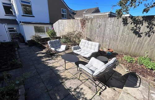 Sketty Haus | Relaxing, homely feel with a spacious garden