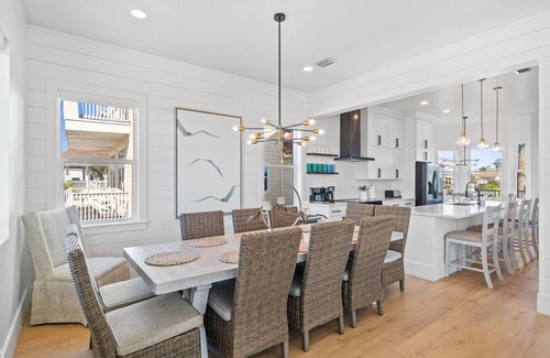 Tang-O-Mar Haus | 🌊 Liquid Assets | 7BR w/ Gulf Views, Resort Pool & Steps to Beach, Sleeps 30