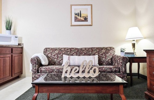 Pembine Hotel | Nature Retreat! Pet Friendly Stay w/ Pool, & Gym Access, Free Parking!