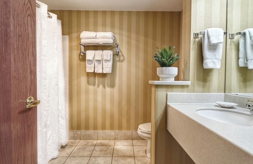 Pembine Hotel | Family Friendly Getaway! 3 Cozy Units w/ Pool & Gym Access, Free Parking!