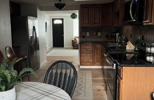 Grand View Haus | 3-bedroom house in Grand View with AC