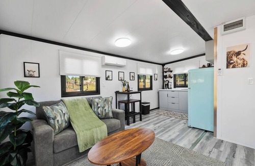 Williamson Haus | Zebra Ranch - 2-BR Tiny Home Amazing Experience, Prescott -Mtn View Trails Brbq