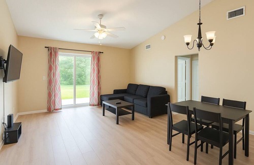 Sterling Ranch Haus | Nice 4-bedroom house with AC in charming Brandon/Tampa area